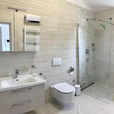 Country house Markulin With Swimming Pool