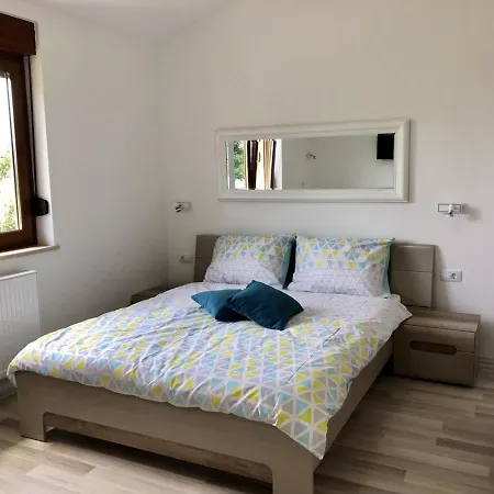 Country house Markulin With Swimming Pool *