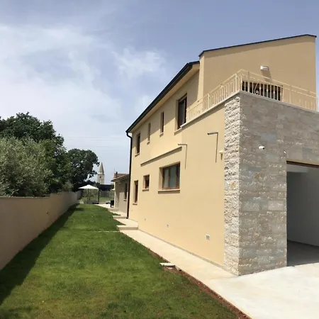 Markulin With Swimming Pool *